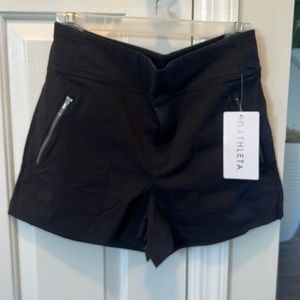 Athleta Trekkie North Short size 6 NWT